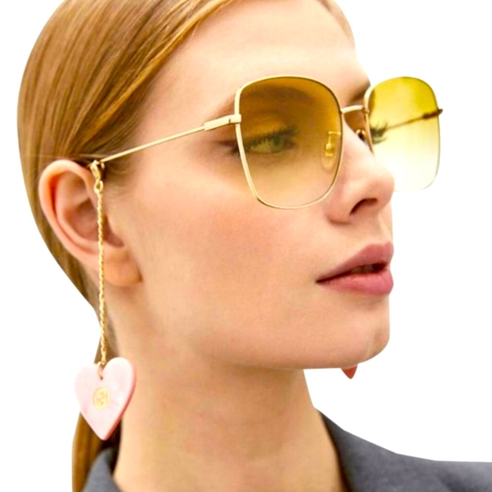 Gorgeous Gucci Sunglasses with beautiful removable charms 💞